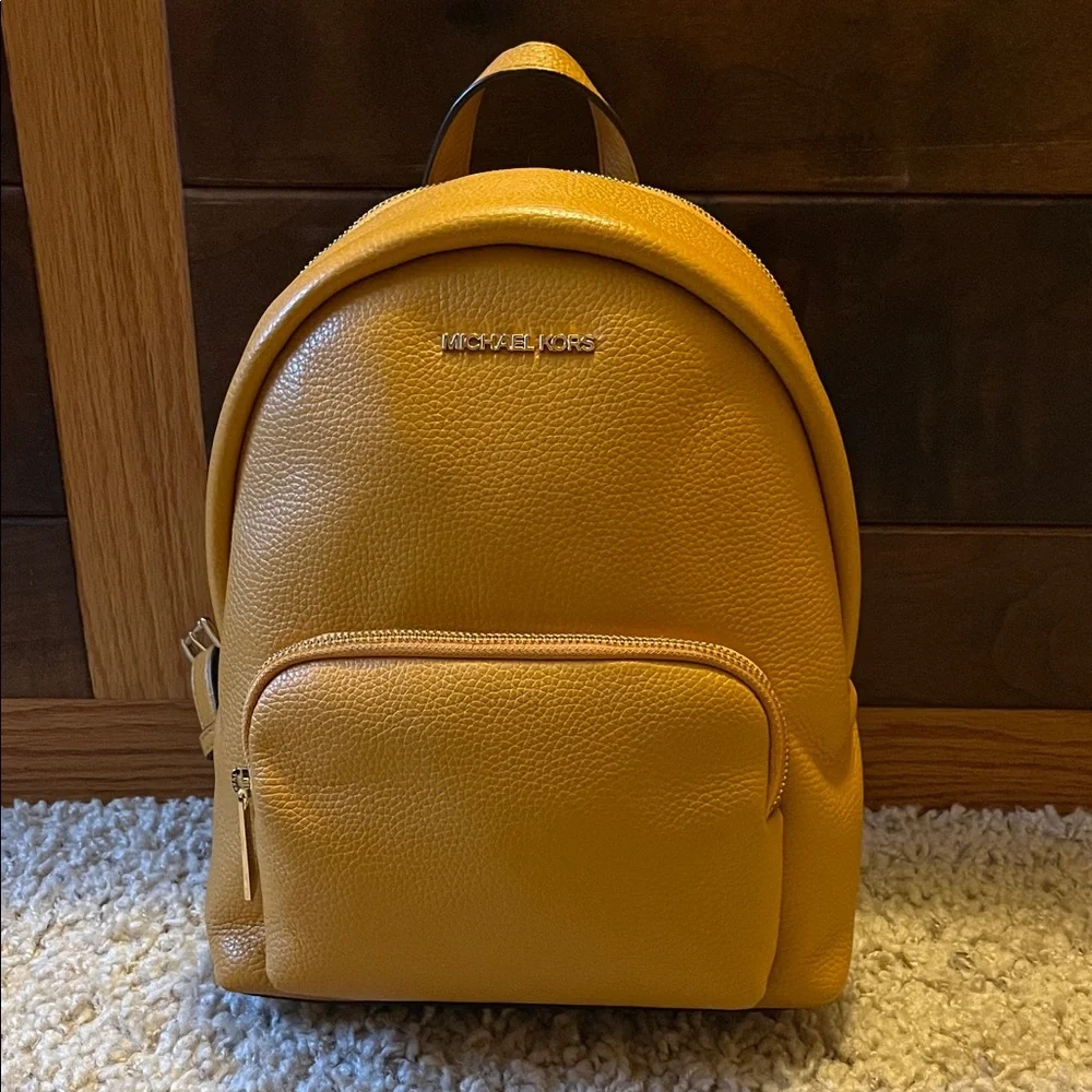 Michael Kors ‘Erin’ Medium Leather Backpack - Picture 1 of 12